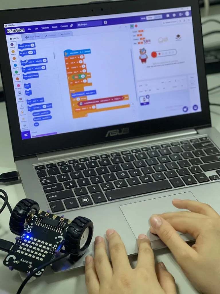 Students taking part in a collaborative EduStream workshop activity